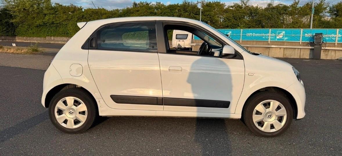 Renault Twingo 1.0 benzina - 112.000 km- anno 2016 - unico proprietario