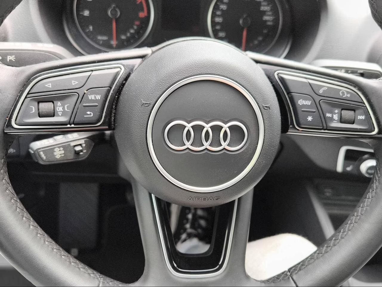 Audi Q2 30 TFSI Admired