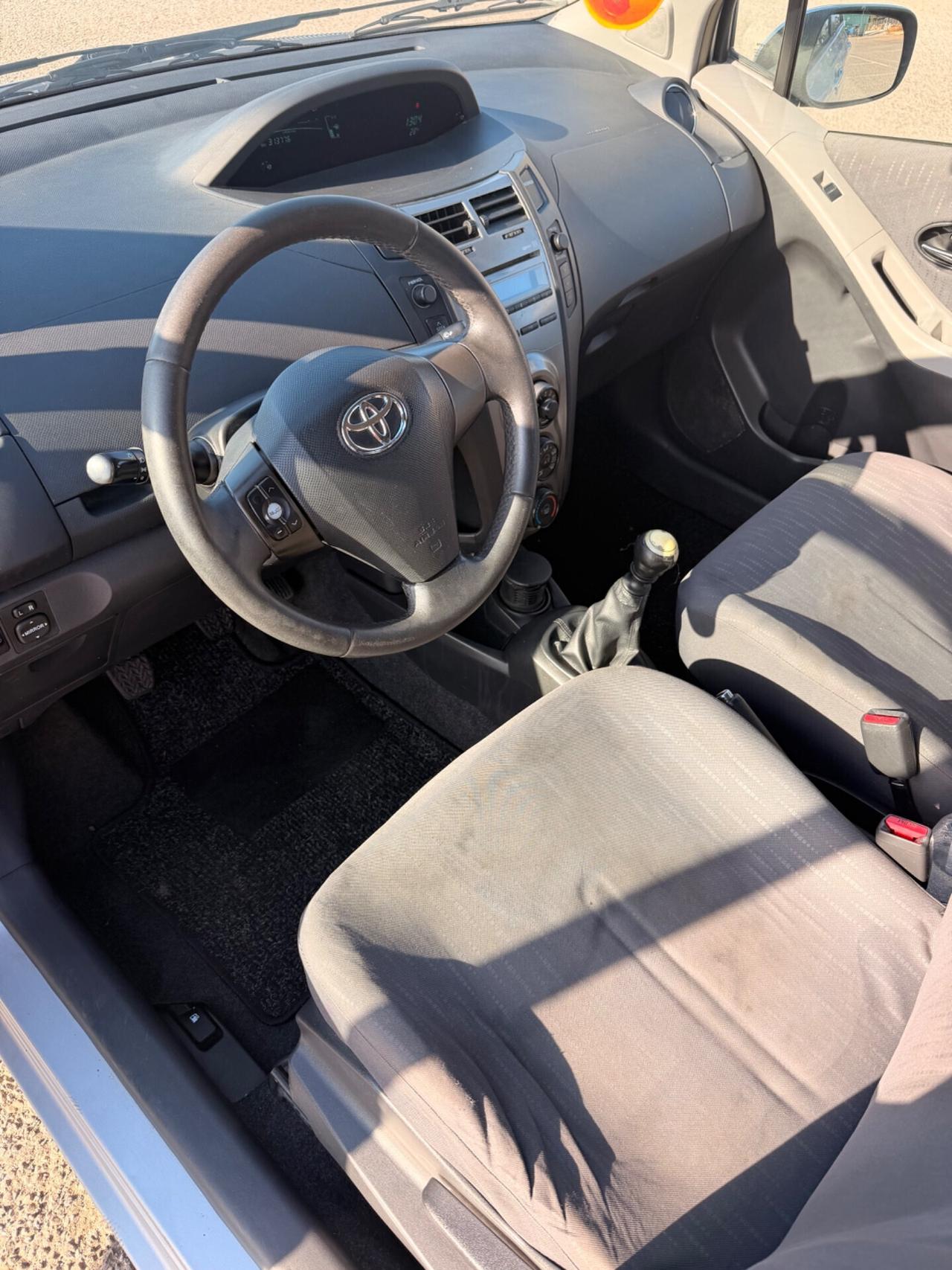 Toyota Yaris 1.3 5 porte