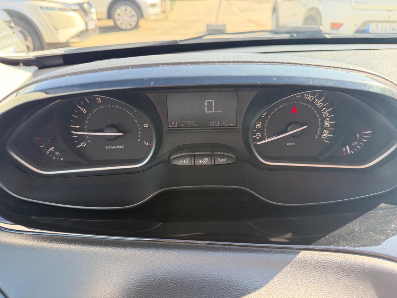 Peugeot 208 1.2 82CV Allure/93.000km/2018