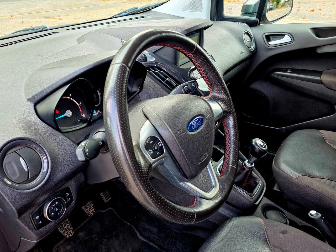 Ford Tourneo Courier 1.5 TDCI 75 CV Sport 2019-E6 Manuale NEO