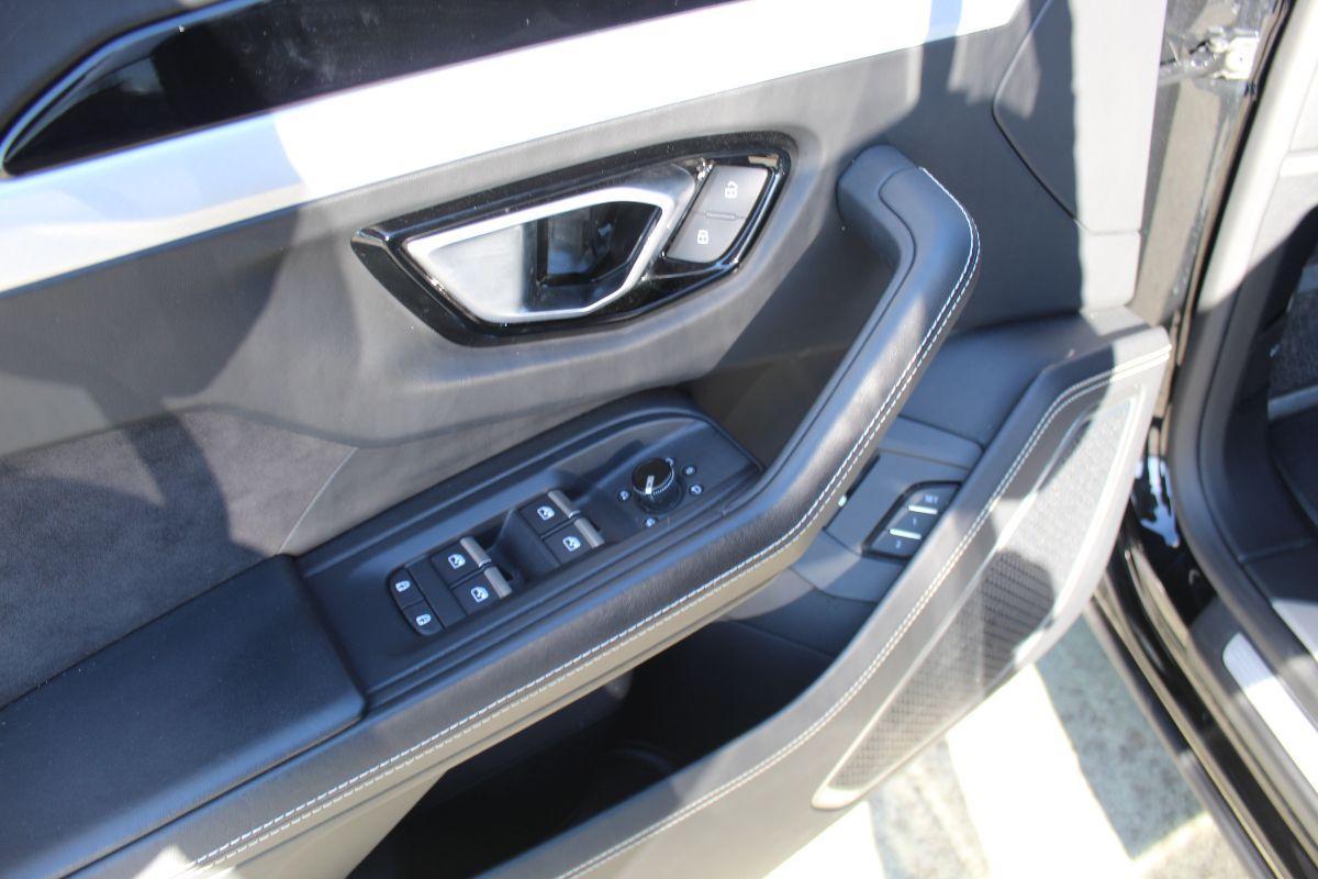 LAMBORGHINI - Urus - 4.0