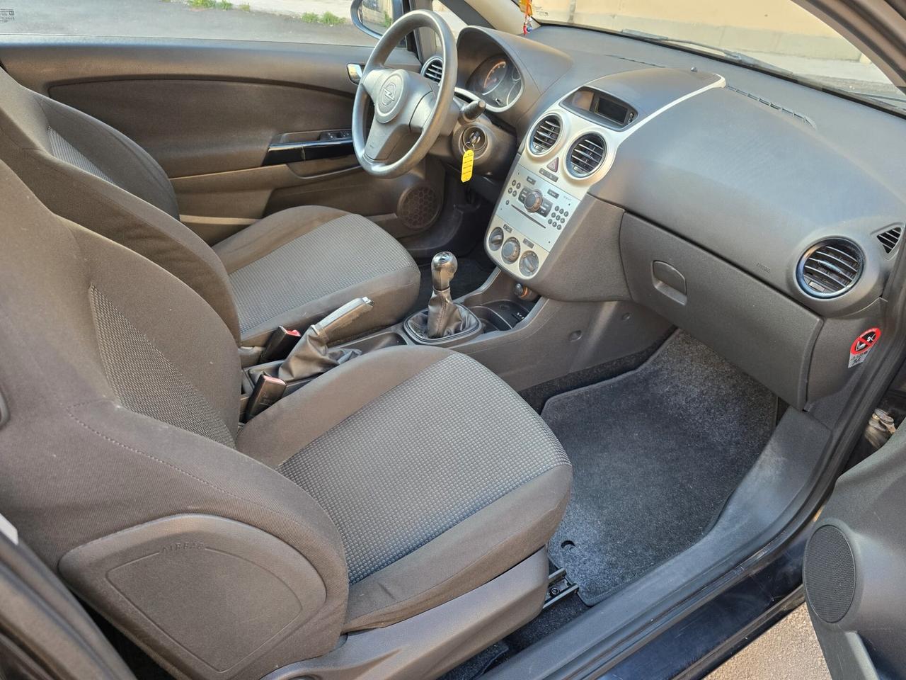 Opel Corsa 1.0 12V 3 porte Club con soli 70mila km possibilita 12 mesi garanzia
