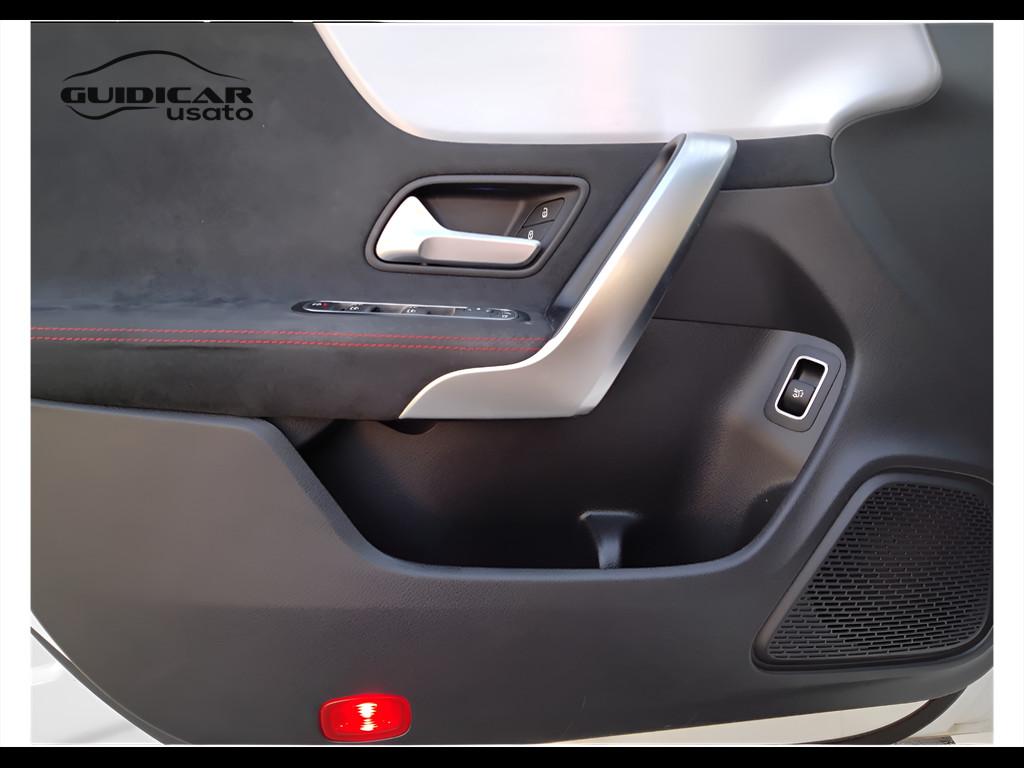 Mercedes-Benz CLA Sh.Brake - X118 - CLA Shooting Brake 200 d Premium 4mati