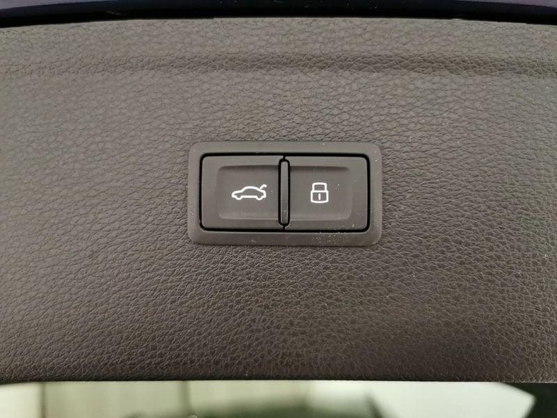 Audi Q5 Sportback 40 2.0 tdi mhev 12V S line quattro s-tronic