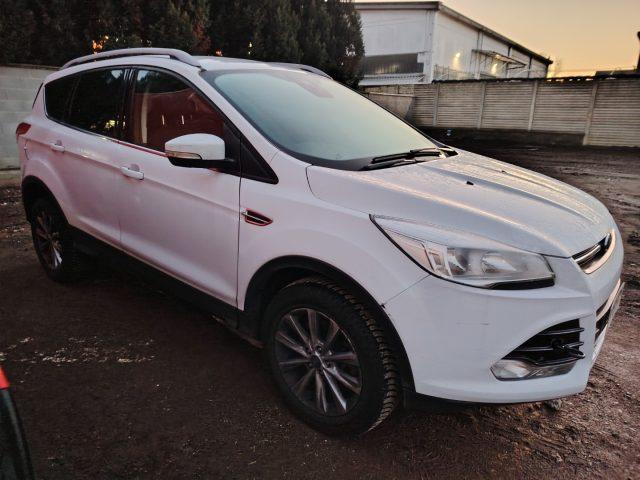 FORD Kuga 2.0 TDCI 150 CV 4WD S&S Titanium Business