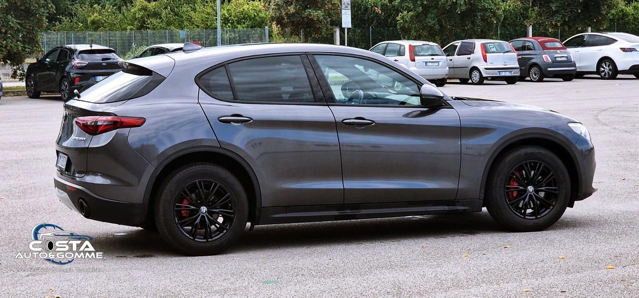 Alfa Romeo Stelvio 2.2 Turbodiesel 160 CV AT8 RWD