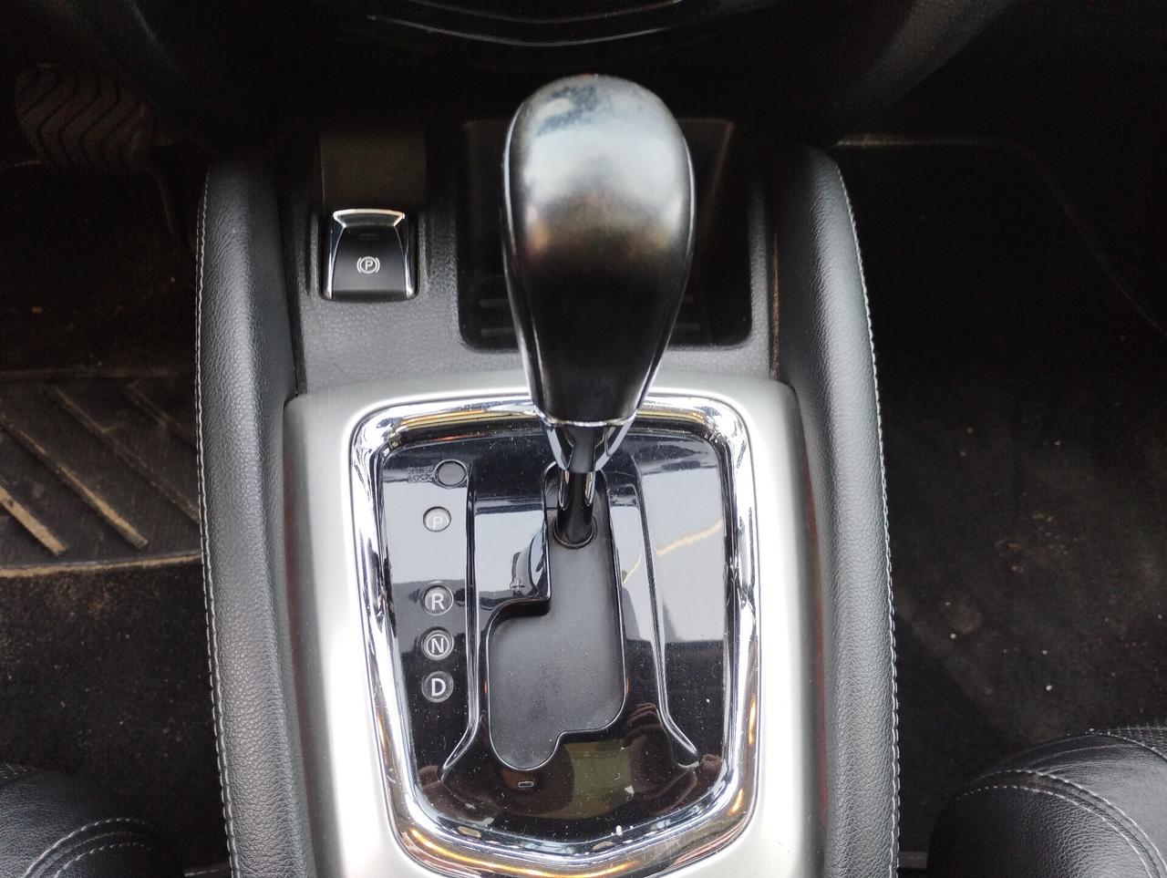 Nissan Qashqai 1.6 dCi DPF Tekna Automatica