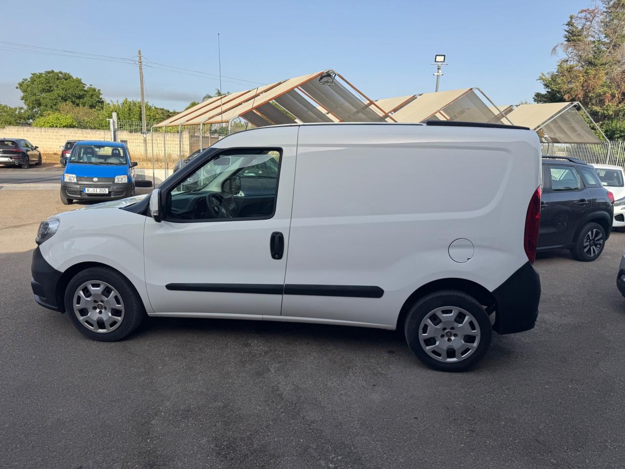 Fiat Doblo 1600.120cv 3 posti tetto apribile Gancio 2017