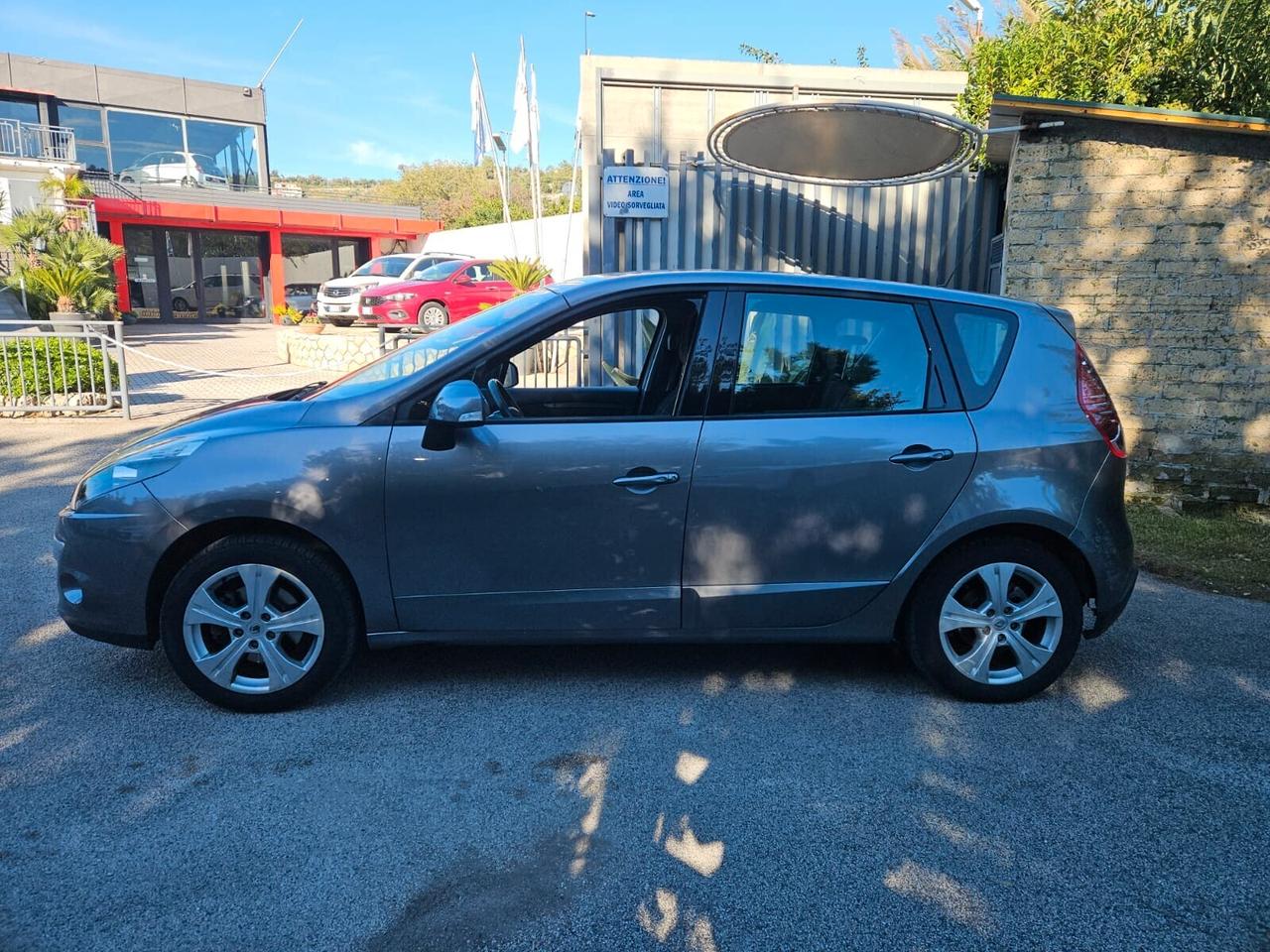 Renault Scenic Scénic X-Mod 1.9 dCi 130CV Luxe