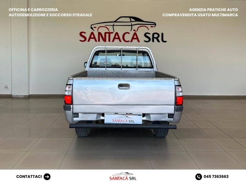 NISSAN PICK UP 4X4