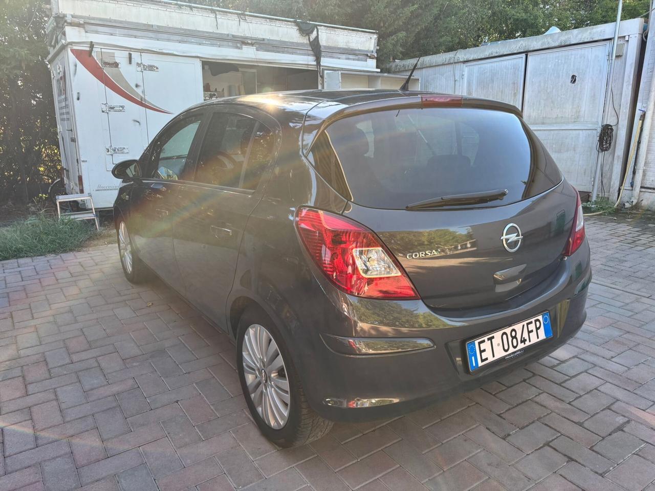 OPEL CORSA 1.2 5 PORTE BELLISSIMA SOLO 84.000 KM OK PER NEOPATENTATI PERMUTABILE