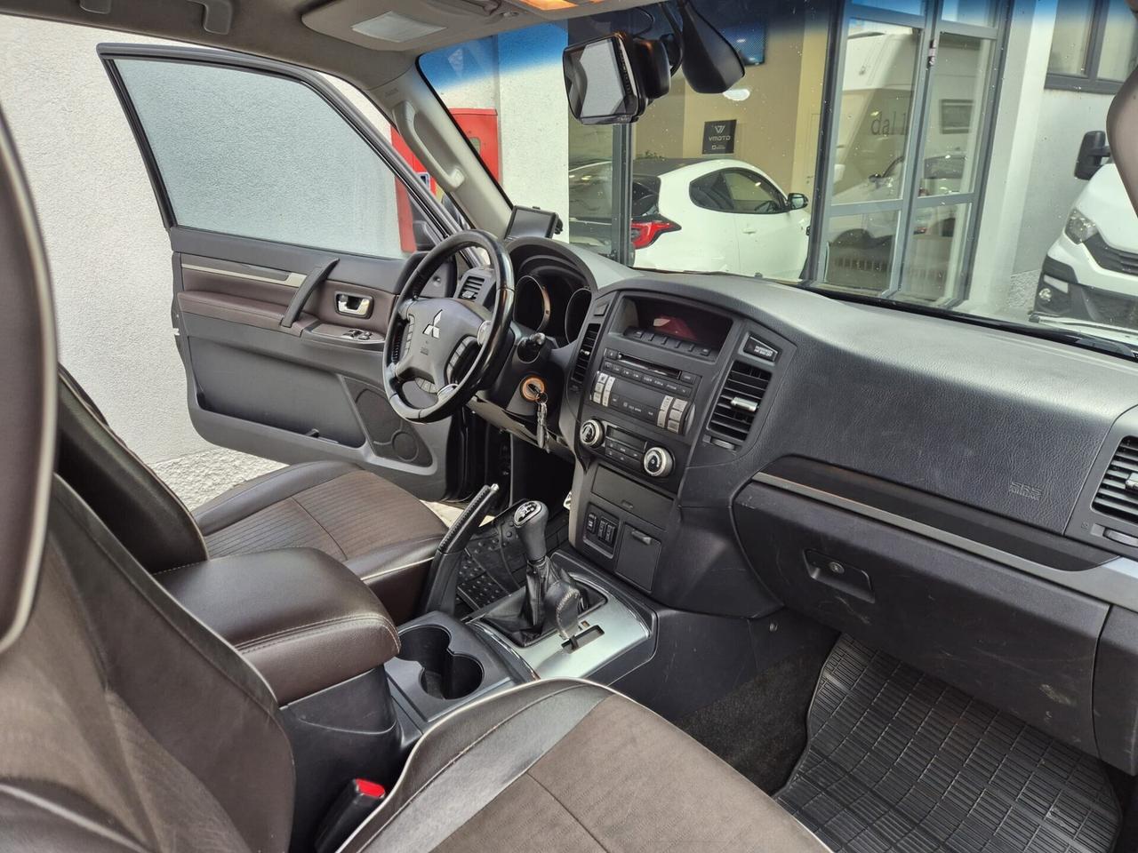 Mitsubishi Pajero 3.2 4X4 AUTOCARRO 2 POSTI