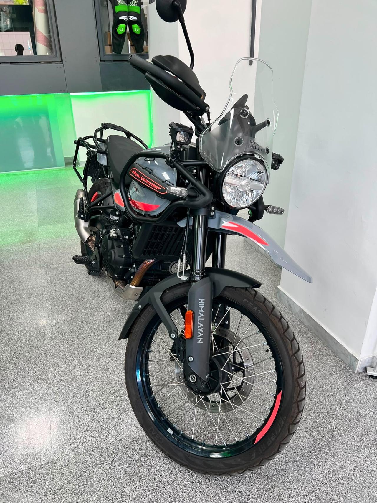 Royal Enfield Himalayan 450 super