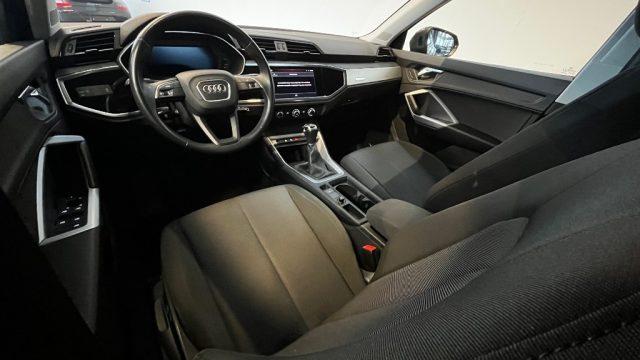AUDI Q3 35 TDI quattro Business
