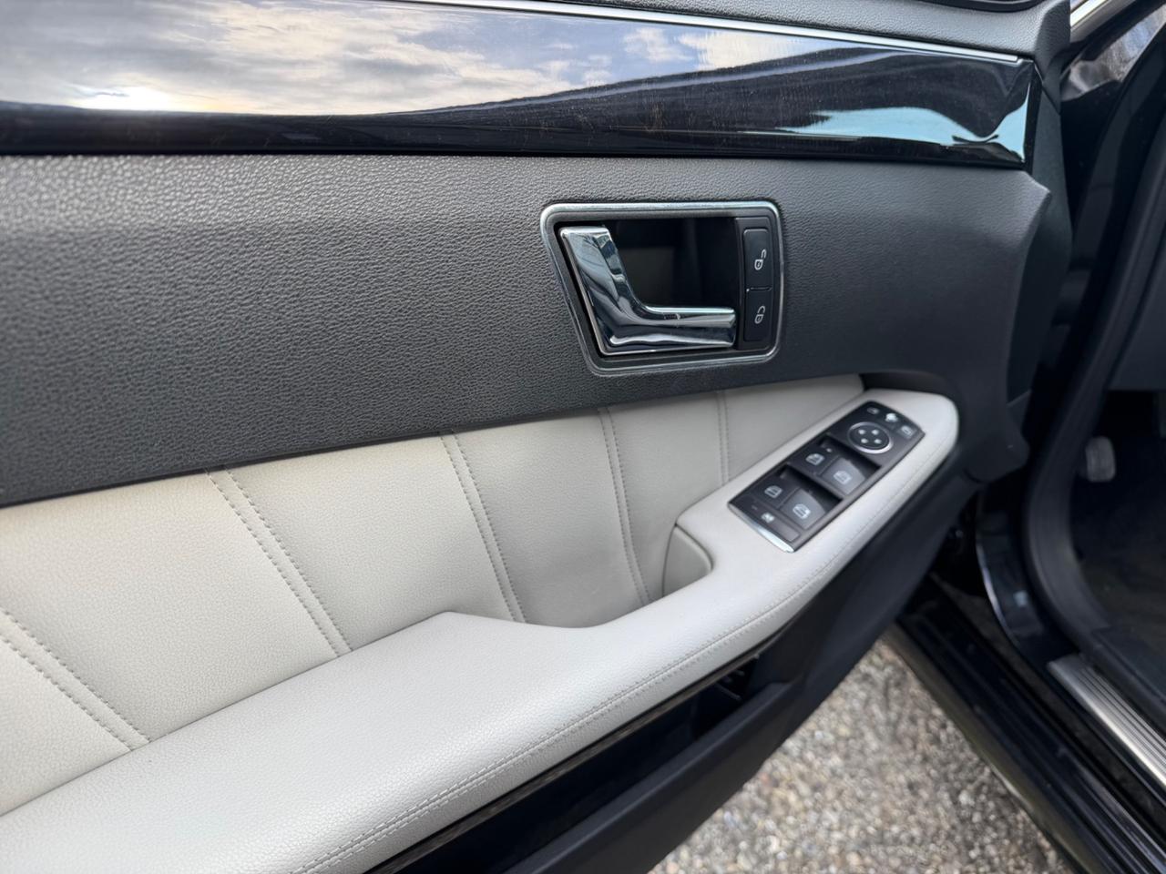 Mercedes-benz E 250 CDI BlueEFFICIENCY Avantgarde