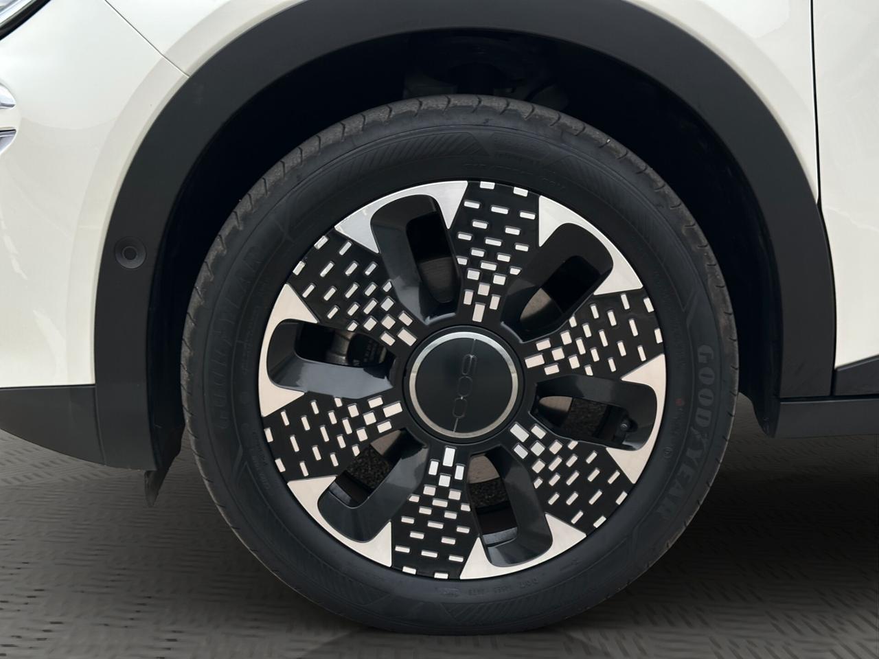 FIAT 600 Hybrid 110 CV DCT MHEV La Prima