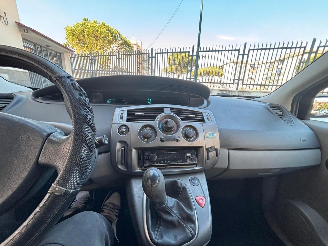 Renault Scenic 1.6 16V LUXE DYNAMIQUE