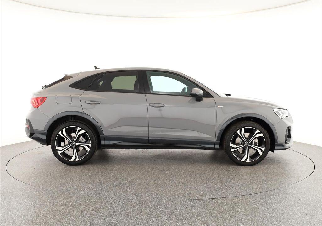 AUDI Q3 2.0 TDI AUT S LINE S.B AZIENDALE