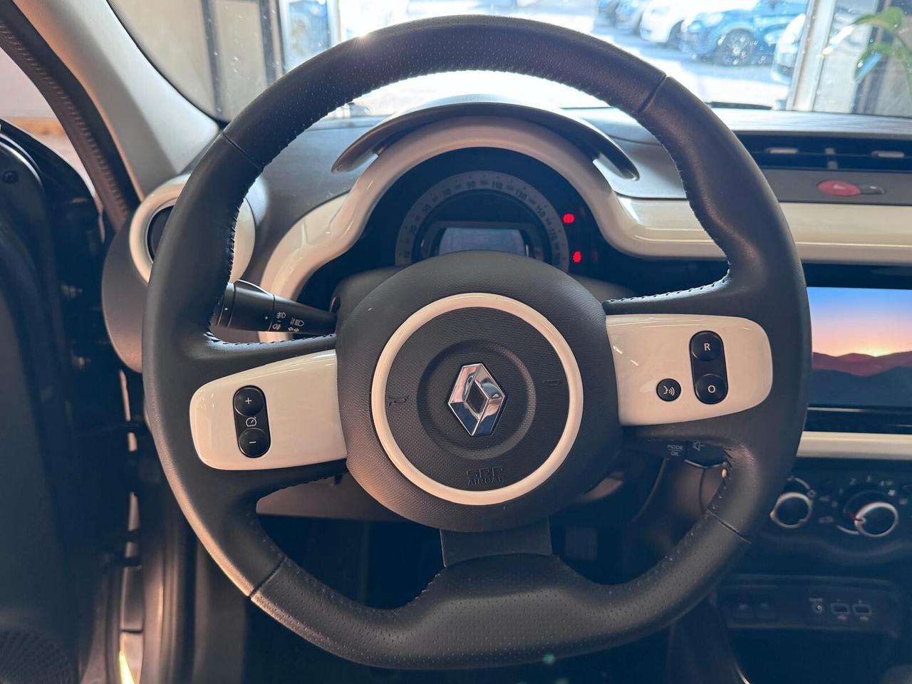 Renault Twingo 0.9 93cv INTENS NEOPATENTATI TURBO, AUTOMATICA,PELLE,NAVI,UNIPRO