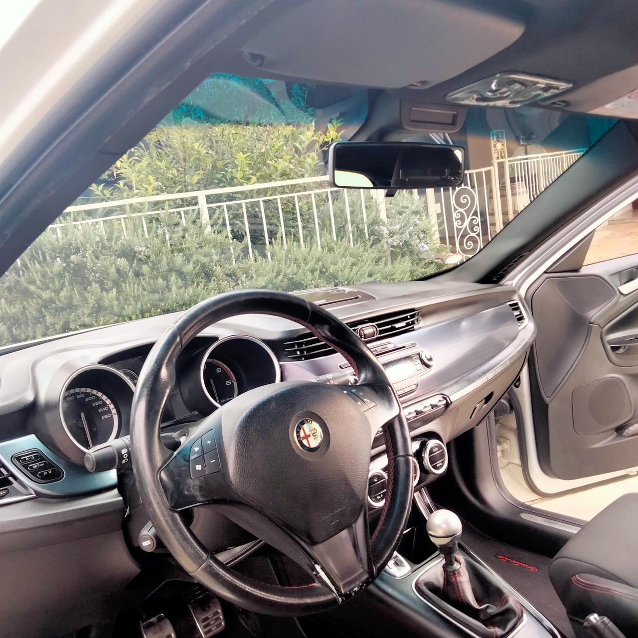 Alfa Romeo Giulietta 1.6 JTDm-2 105 CV Exclusive