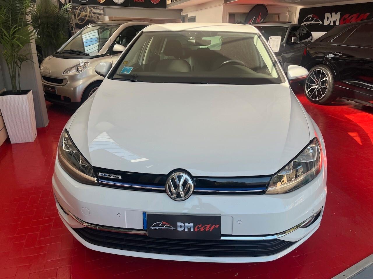 VOLKSWAGEN GOLF VII TGI METANO 130CV EXECUTIVE DSG NAVI ALCANTARA SENSORI DI PARCHEGGIO ANTERIORI POSTERIORI CERCHI IN LEGA OK NEOPATENTATI - CON € 25 percorrenza KM 460 - GARANZIA 12 MESI -