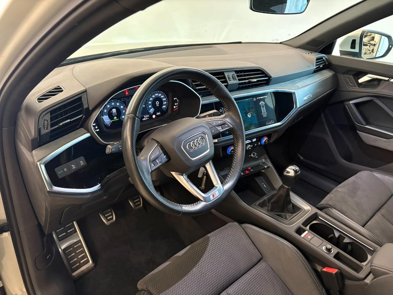 Audi Q3 Sportback 35 1.5 tfsi S line edition