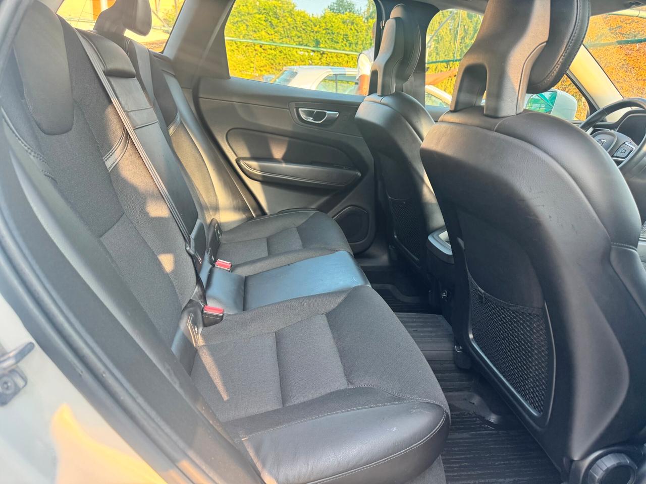 Volvo XC 60 XC60 D4 AWD Geartronic Business
