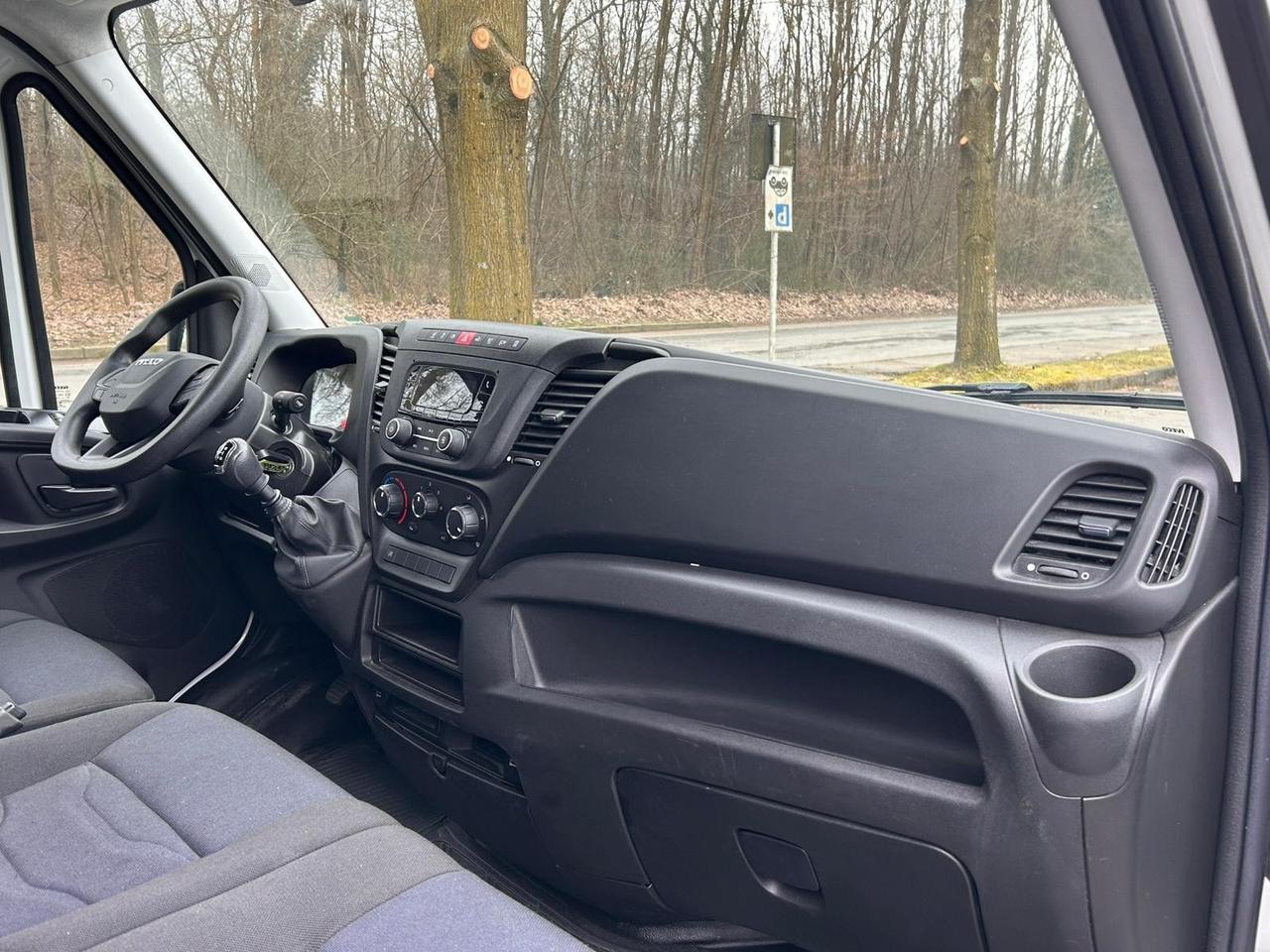 Iveco Daily 35S12 2.3 HPT – 2020 – 80.000 km – Euro 6 – Passo Medio Tetto Alto – Ottime Condizioni