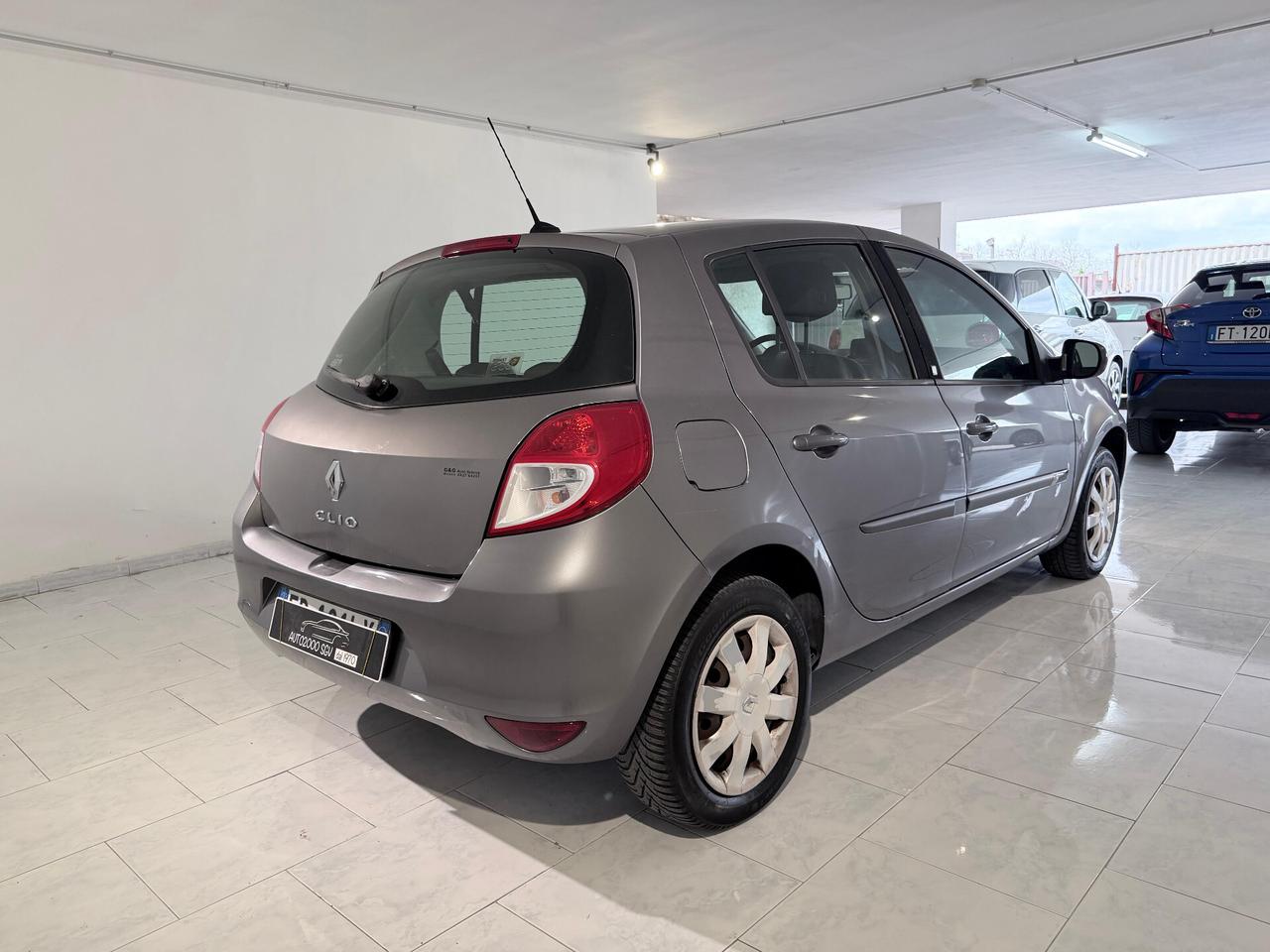 RENAULT CLIO Dynamique CAMBIO AUTOMATICO