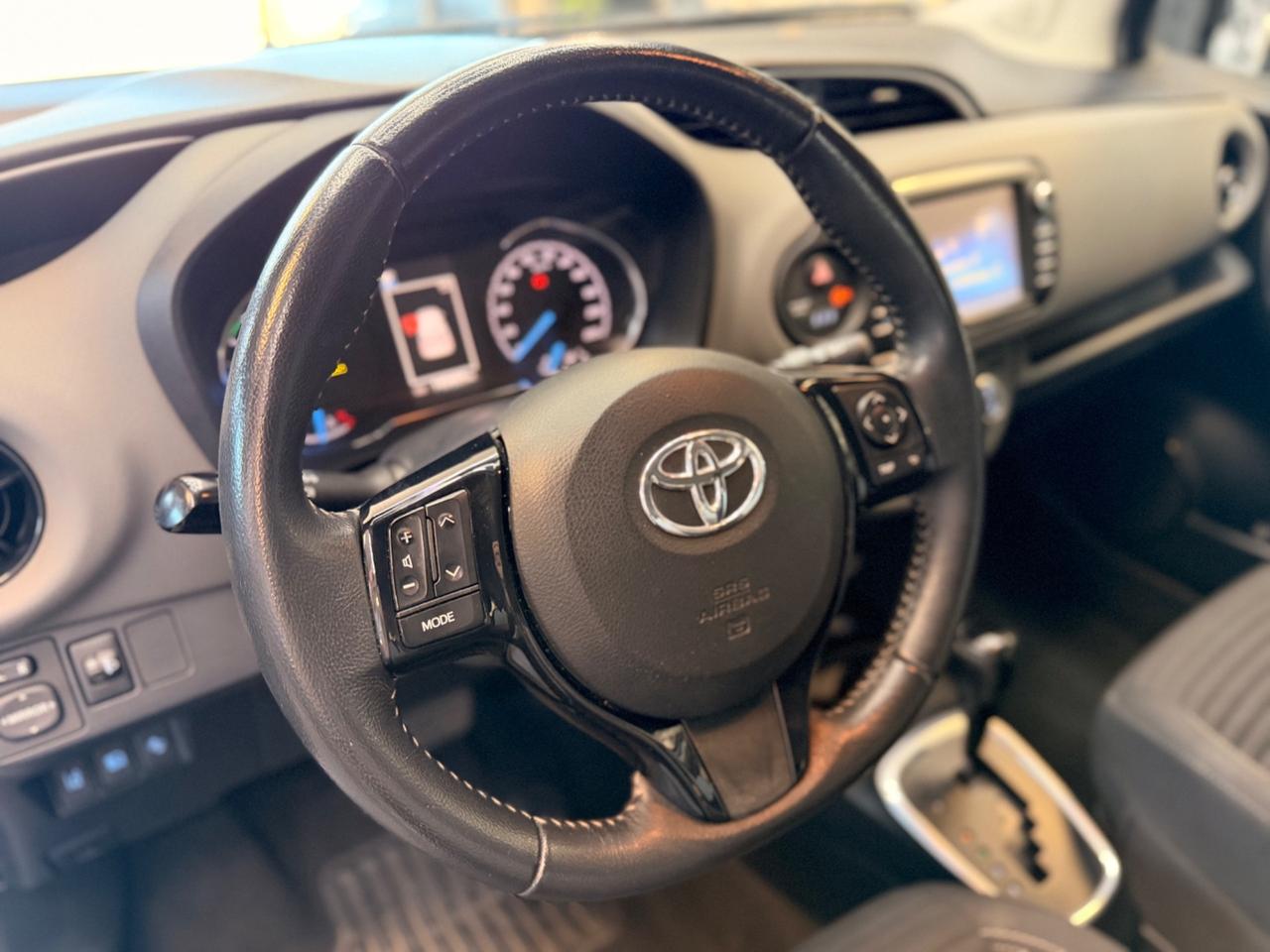 Toyota Yaris 1.5 Hybrid 5 porte Team
