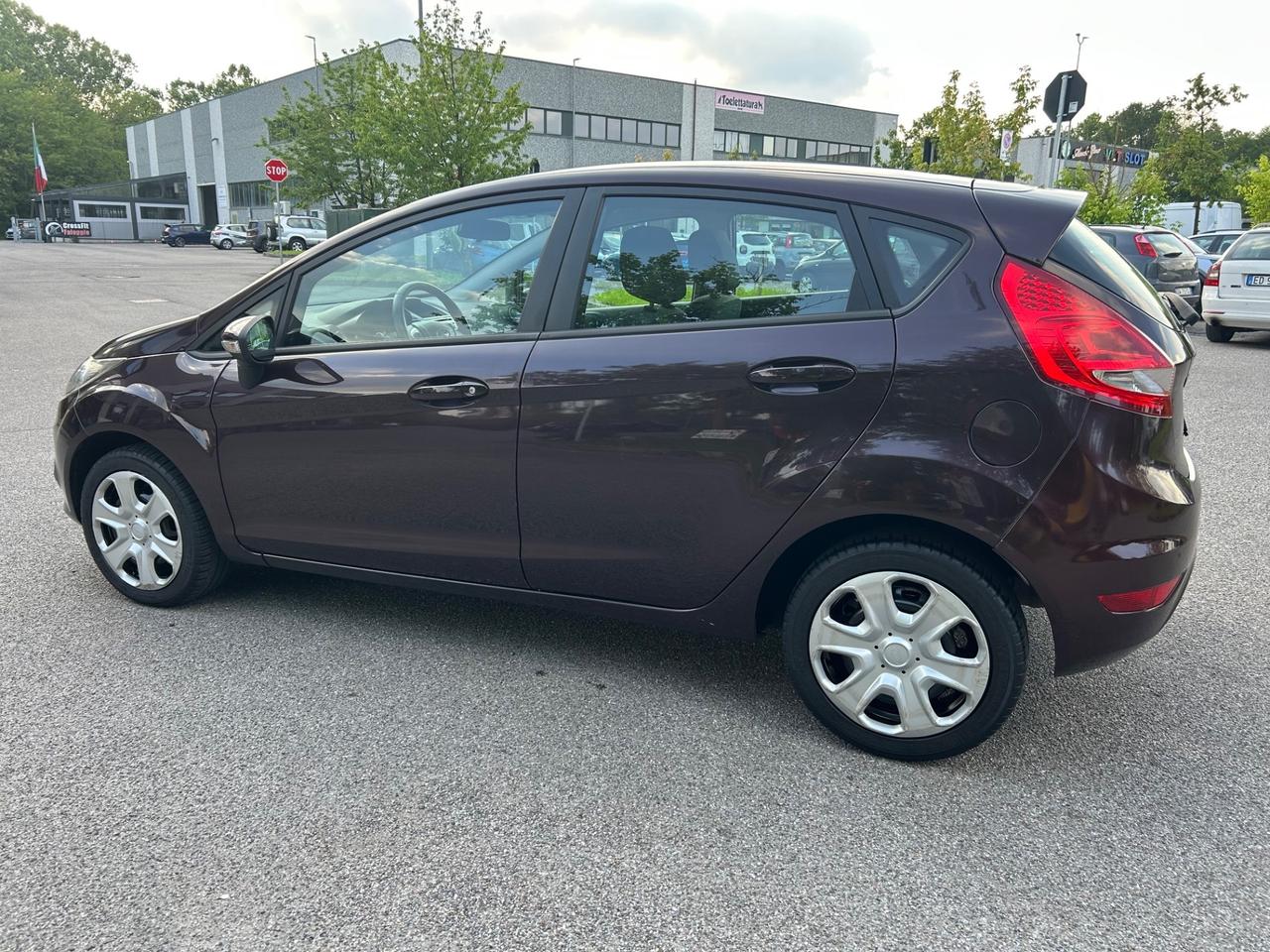 Ford Fiesta 1.2 82 CV 5 porte Titanium * Neo patentati *