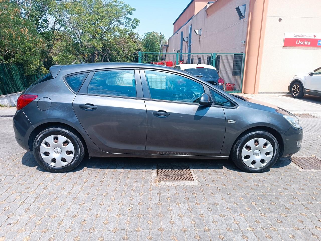 Opel Astra 1.4 100CV 5 porte Cosmo