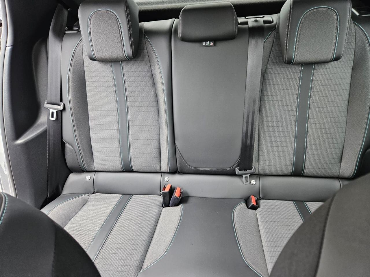 Peugeot 208 motore elettrico 136 CV 5 porte Allure