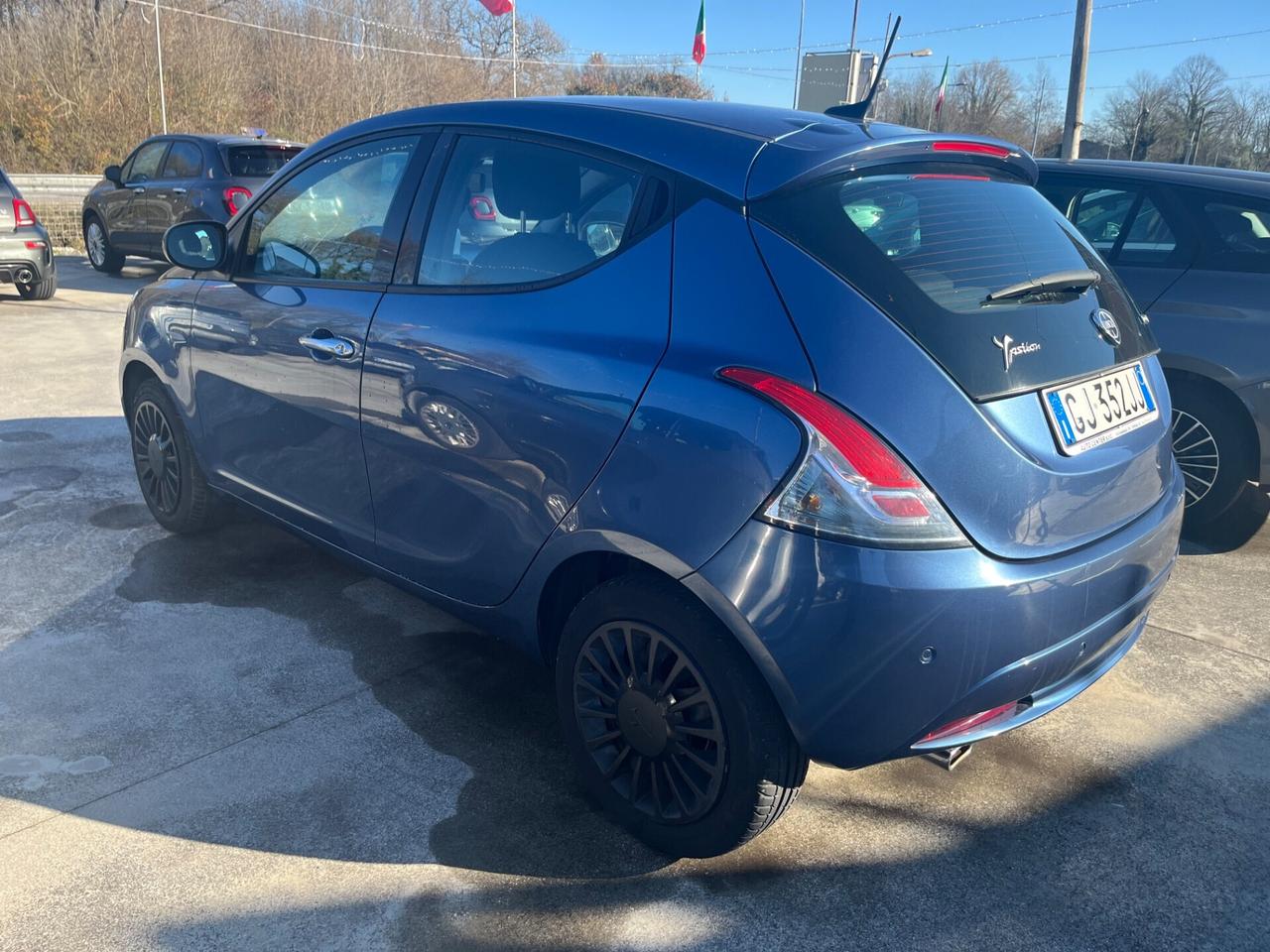 Lancia Ypsilon 1.0 FireFly 5 porte S&S Hybrid Gold Plus