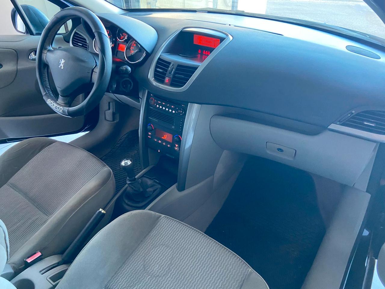 Peugeot 207 1.4 HDi 70CV 5p. ONE Line