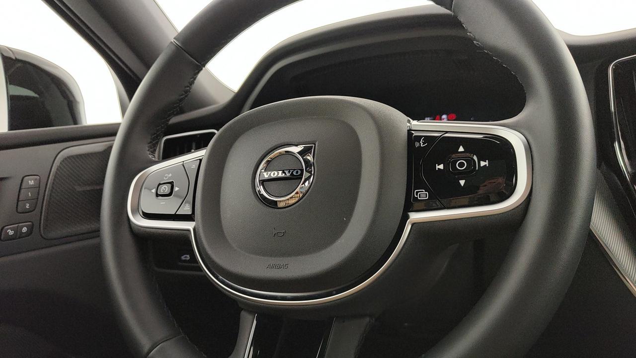 VOLVO XC60 2.0 t6 phev Plus Dark awd auto