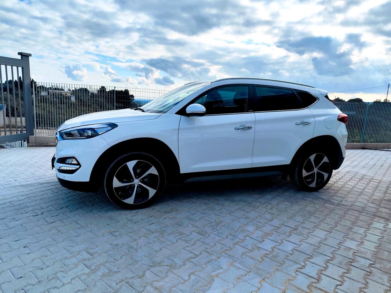Hyundai Tucson 1.7 CRDi DCT XPossible
