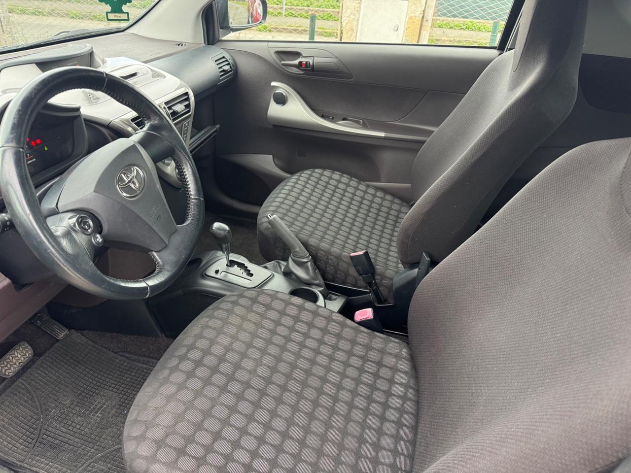 Toyota iQ 1.0 Sol AUTOMATICO NEOPATENTATI