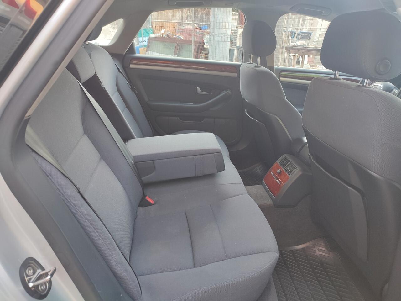 Audi A8 3.0 V6 TDI F.AP. quattro tiptronic