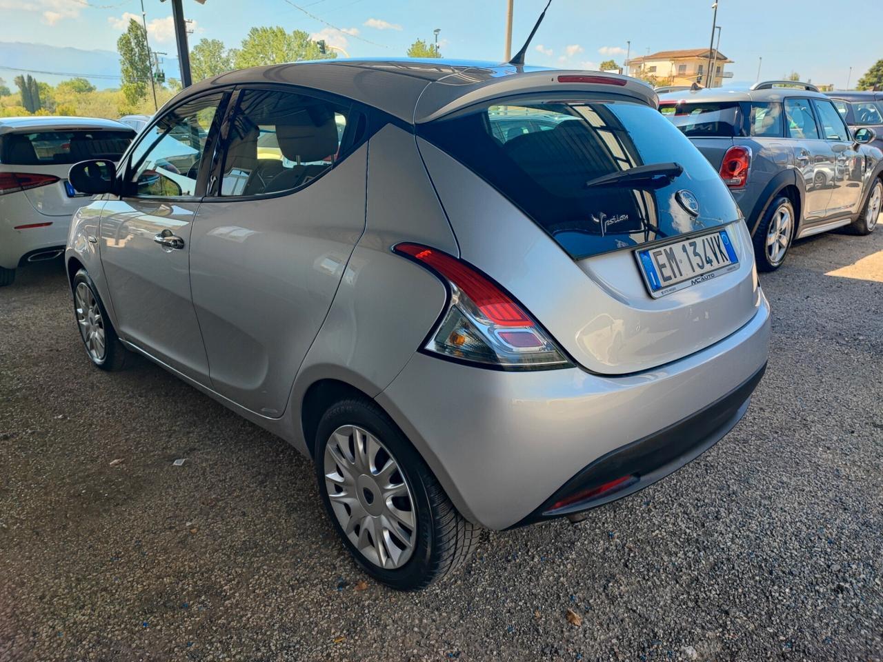 Lancia Ypsilon 1.2 69 CV Unyca