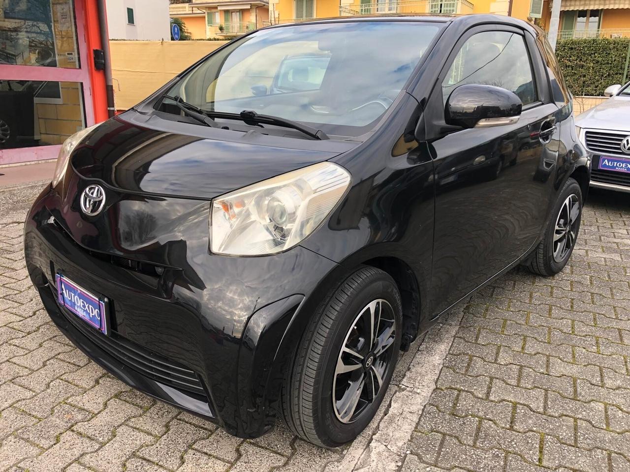 Toyota iQ 1.0 Multidrive ADATTA PER NEOPATENTATI TENUTA "MANIACALMENTE" POSSIBILITA' DI GARANZIA EUROPEA FINO A 36 MESI!!!