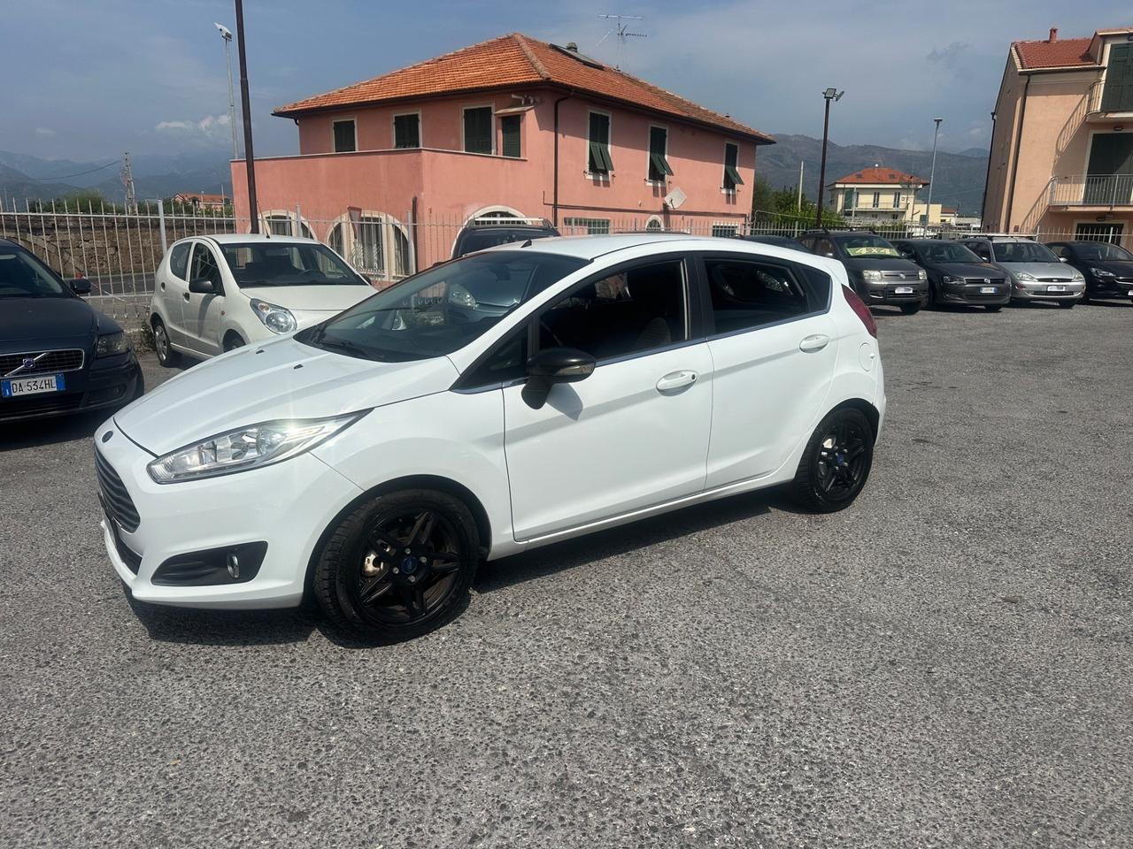 Ford Fiesta 1.5 TDCi 75CV 5 porte Titanium