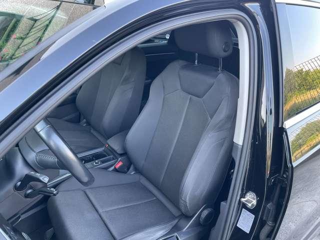 Audi Q3 35 2.0 TDI 150CV S-line interno/esterno S-tronic