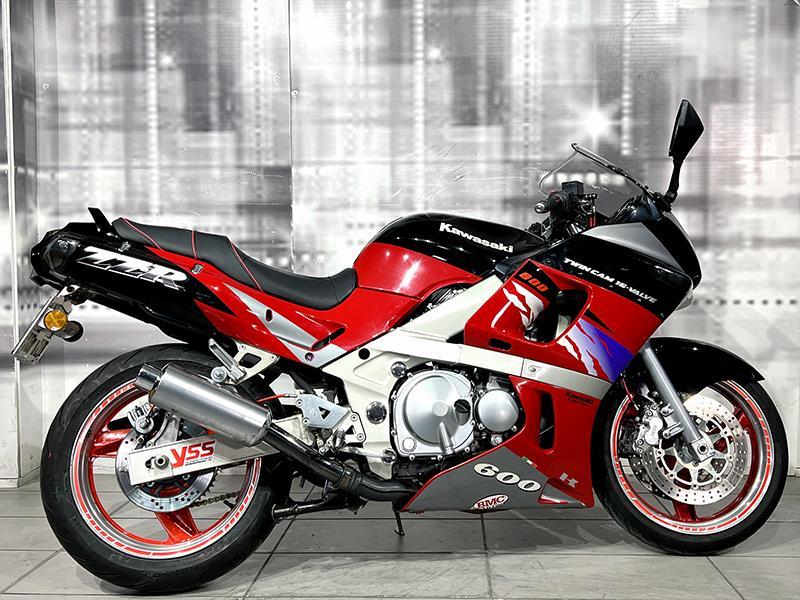 Kawasaki ZZR 600