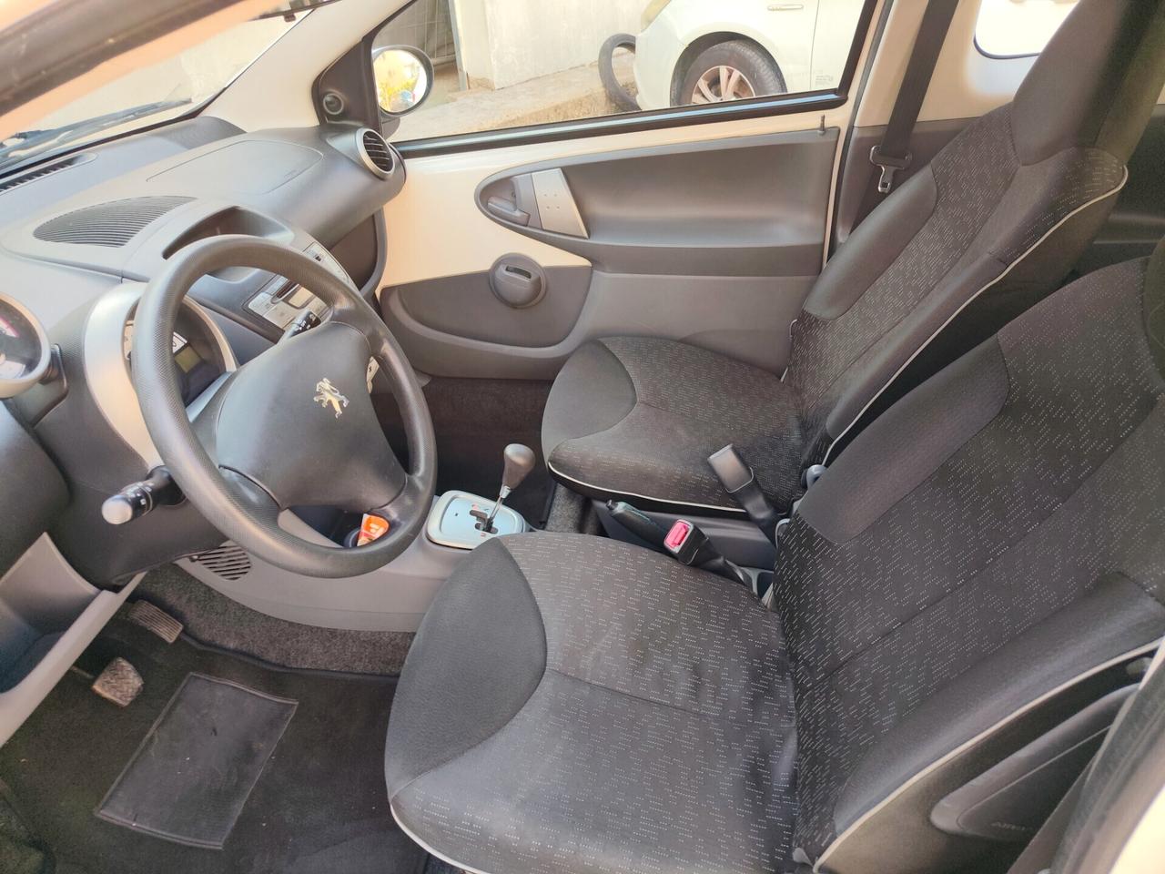Peugeot 107 CAMBIO AUTOMATICO eccellenti condizioni