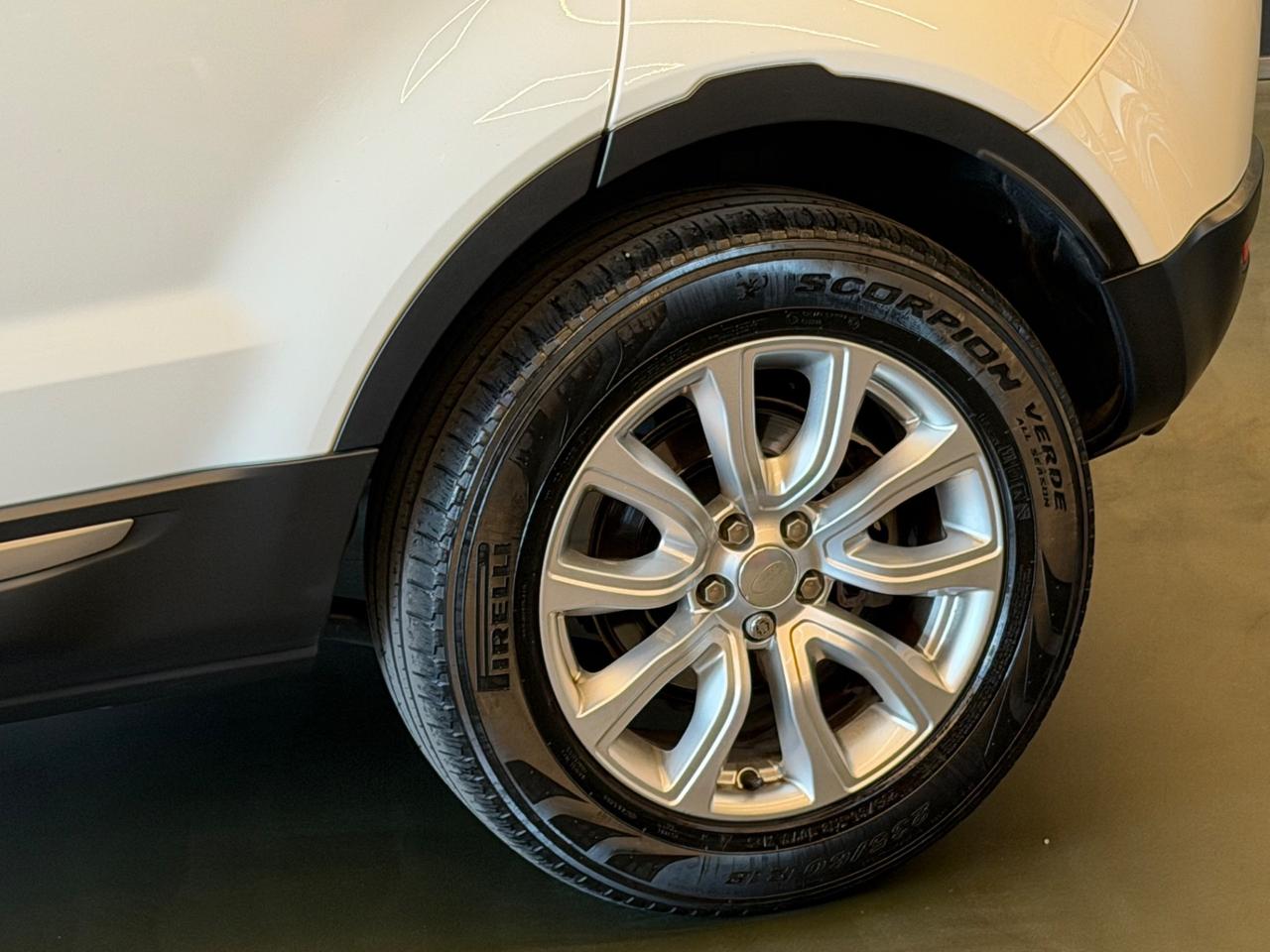 Land Rover Range Evoque 2.2 TD4 5p. Pure