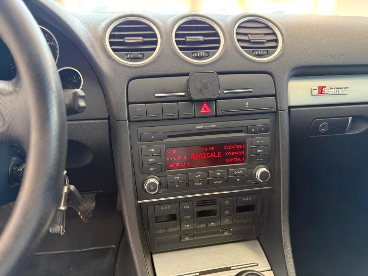 Audi A4 2.0 TDi CABRIO 2009