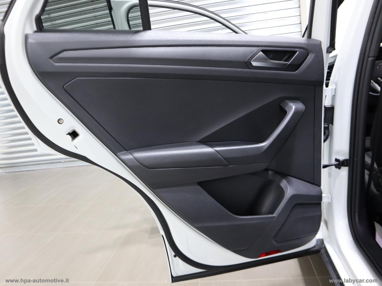 VOLKSWAGEN T-Roc 2.0TDI R-LINE NAVI LED PELLE MATRIX