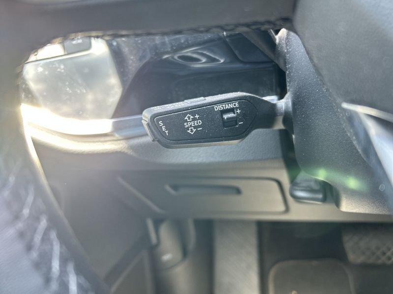 Audi Q3 SPB 35 TDI S tronic Business Plus 30.500 KM * PELLE+NAVI